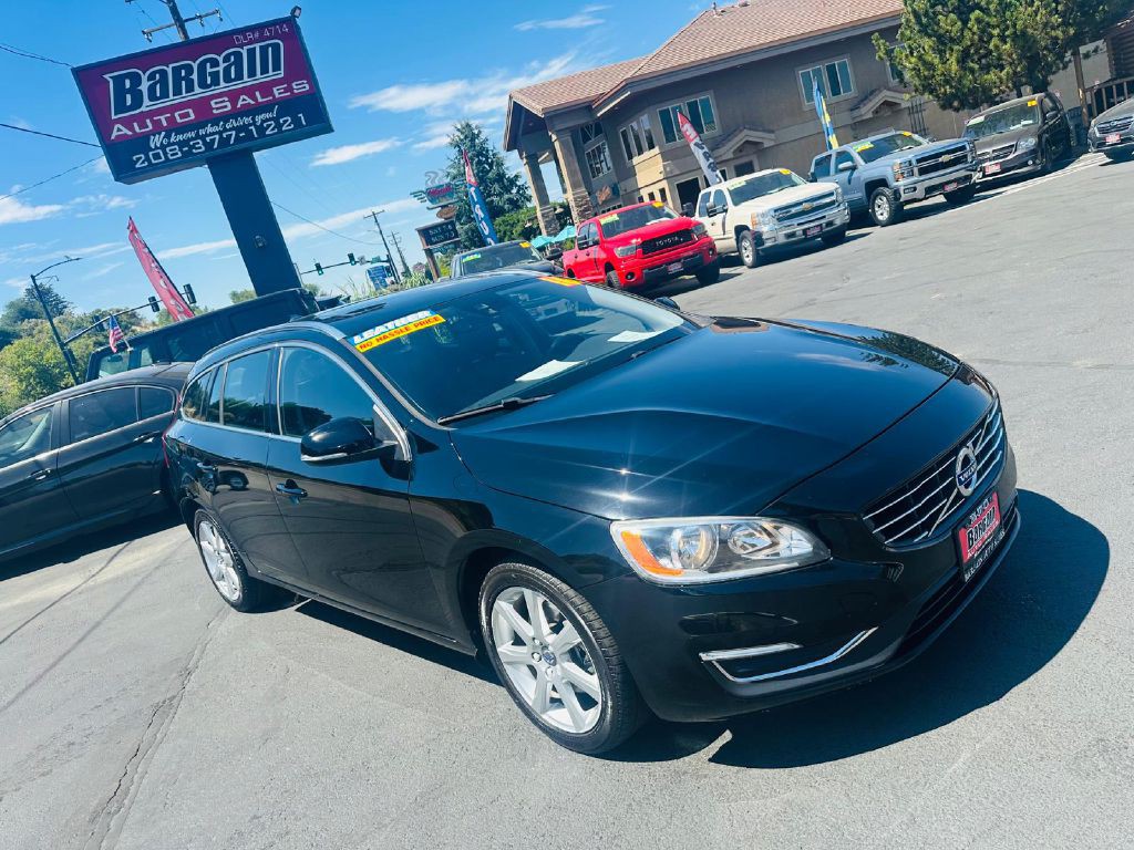 2017 Volvo V60 Image 9