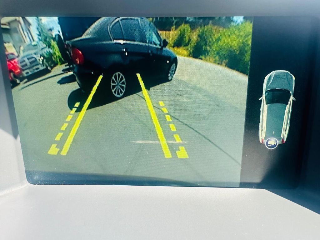 2017 Volvo V60 Image 25