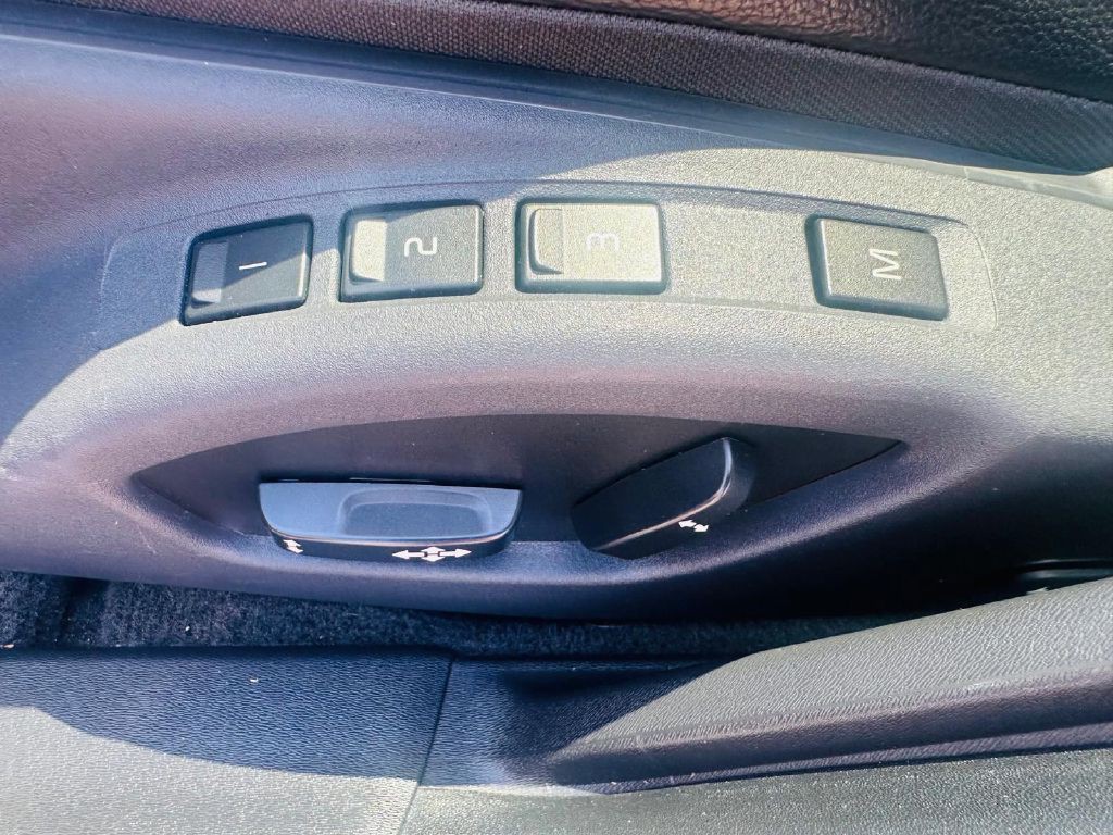 2017 Volvo V60 Image 30