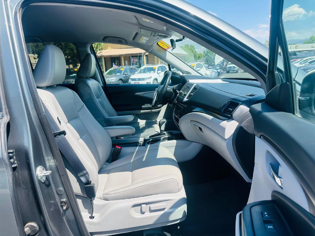 2018 Honda Ridgeline Image 15