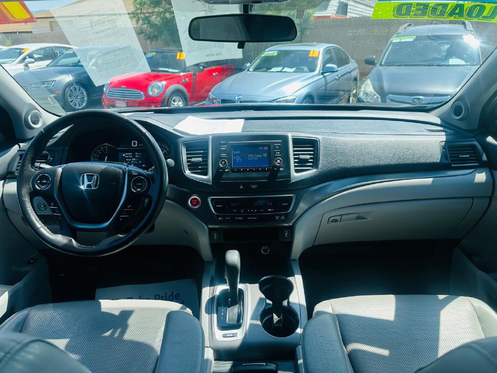 2018 Honda Ridgeline Image 17