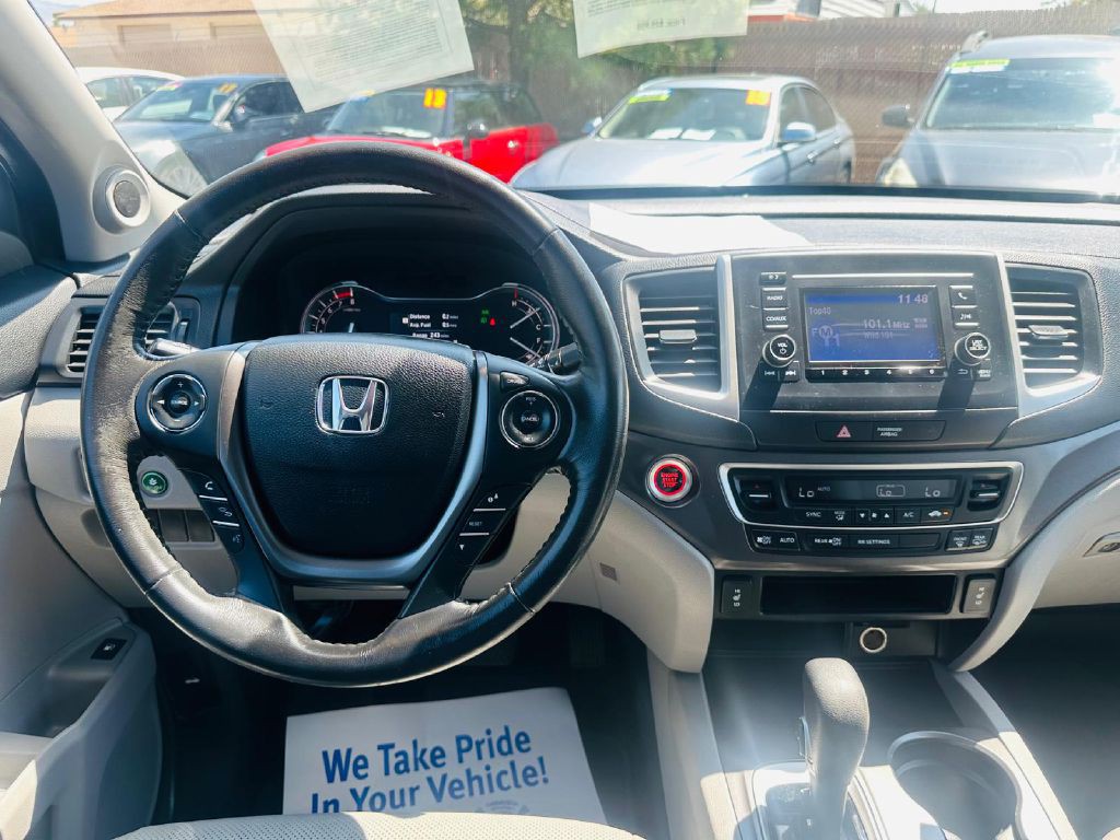 2018 Honda Ridgeline Image 18