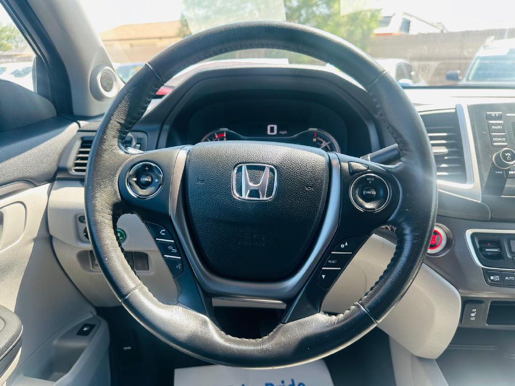 2018 Honda Ridgeline Image 19