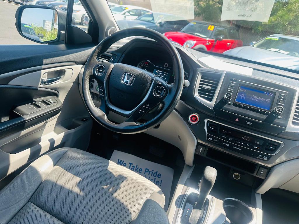 2018 Honda Ridgeline Image 21