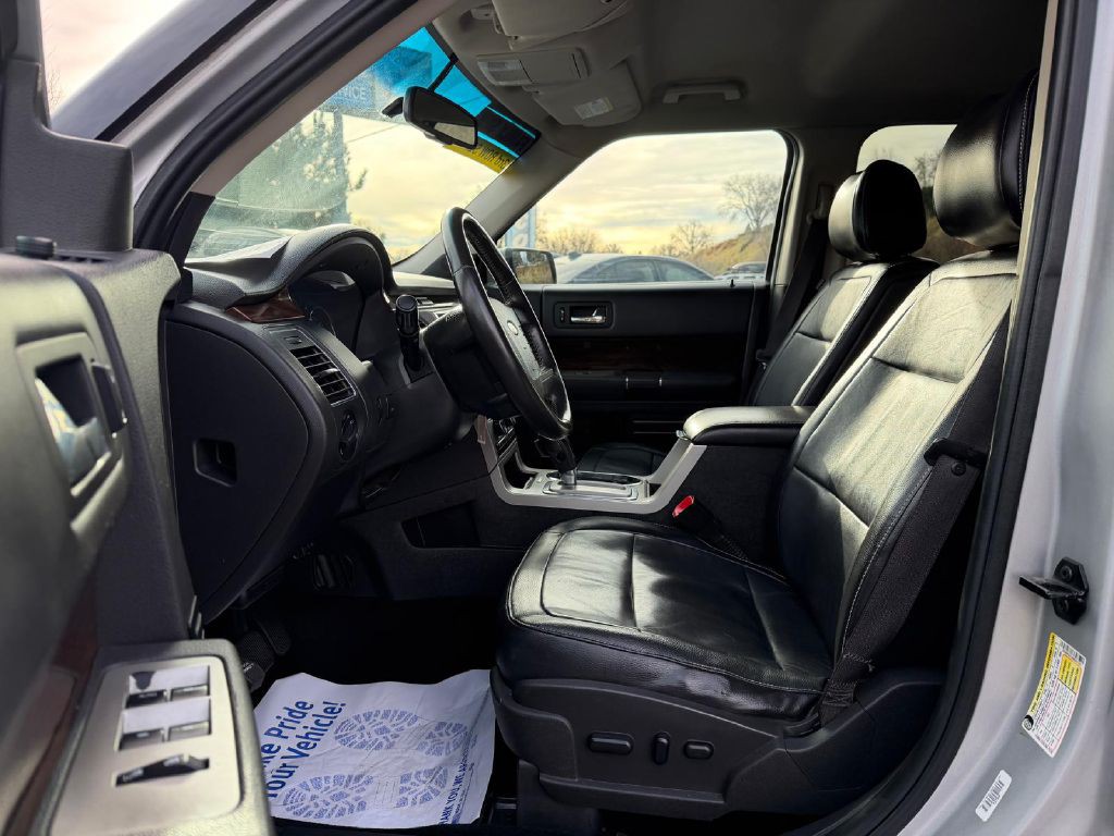 2011 Ford Flex Image 12