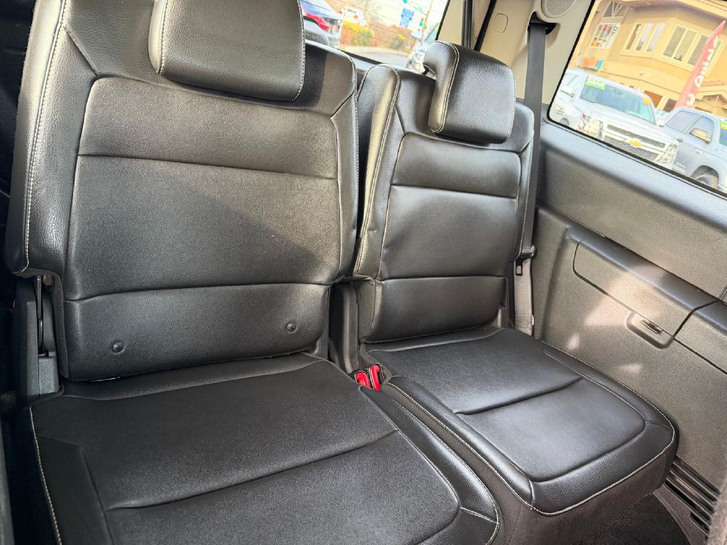 2011 Ford Flex Image 17