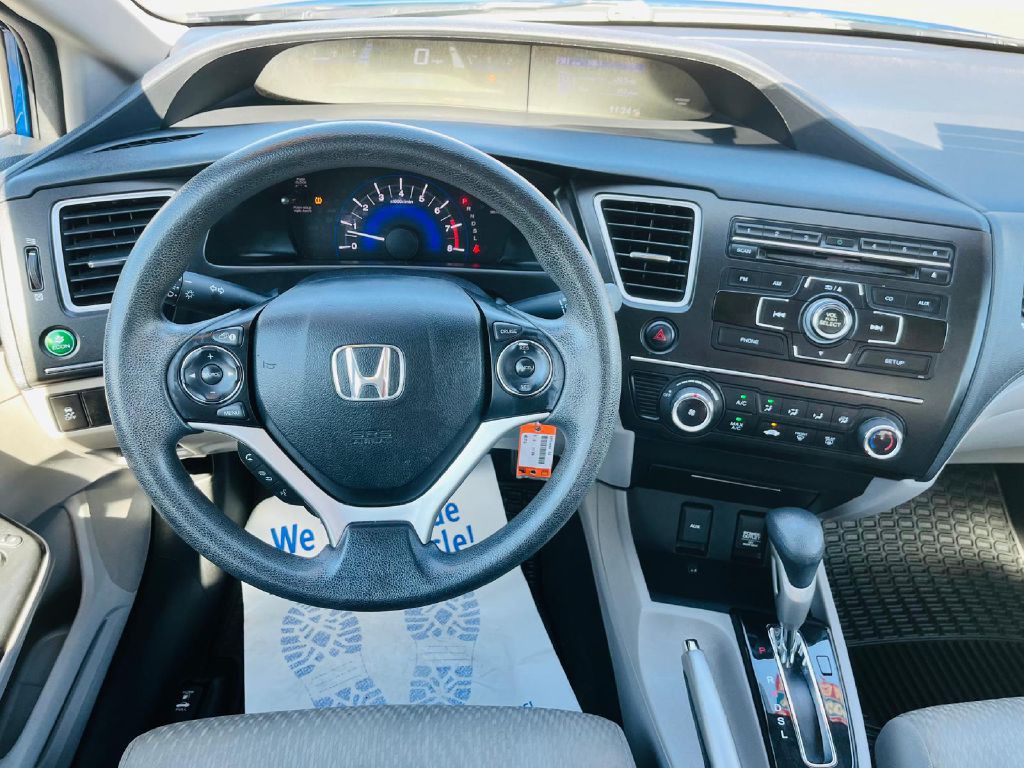 2015 Honda Civic Image 17