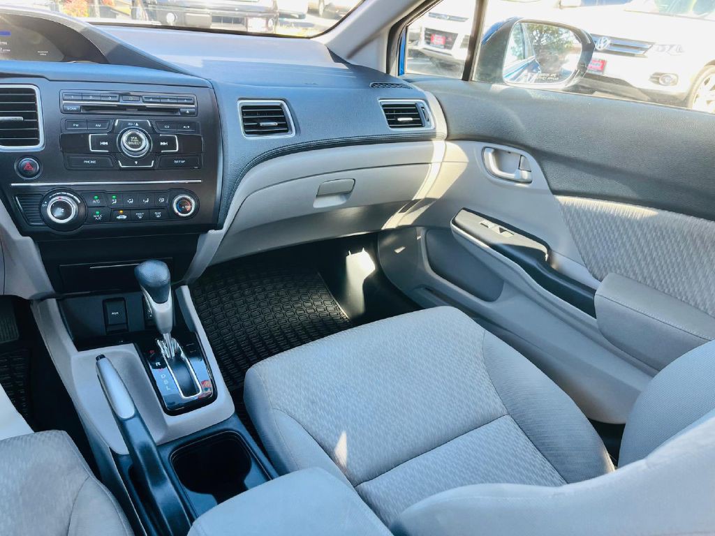 2015 Honda Civic Image 21