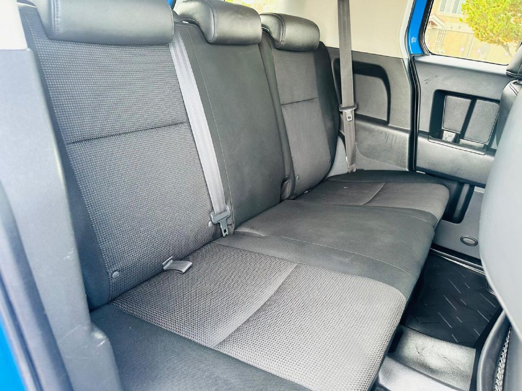2008 Toyota FJ Cruiser Image 16