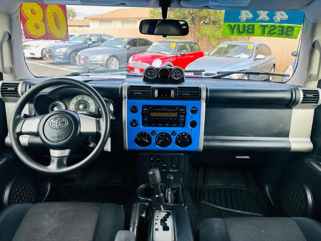 2008 Toyota FJ Cruiser Image 18