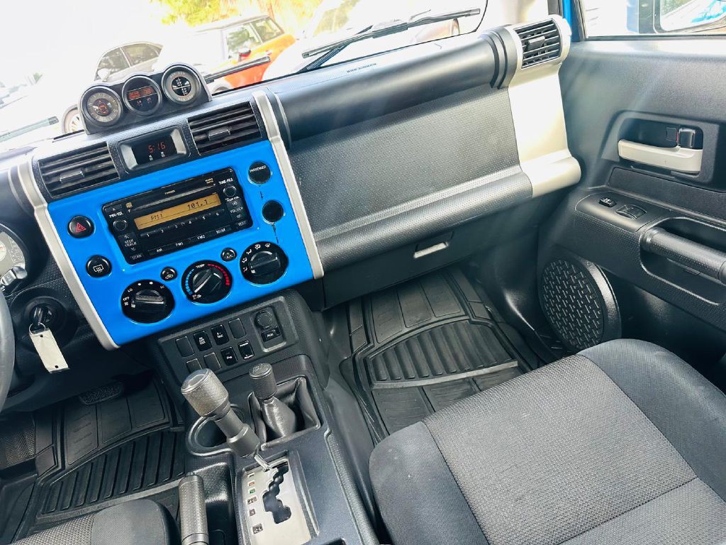 2008 Toyota FJ Cruiser Image 23
