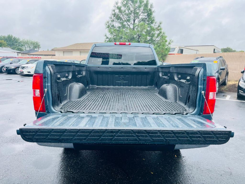 2008 Chevrolet Silverado 1500 Image 10