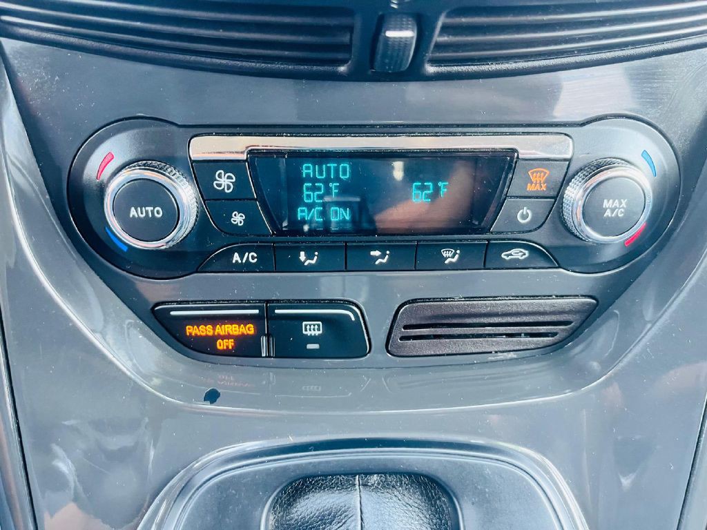2016 Ford Escape Image 28
