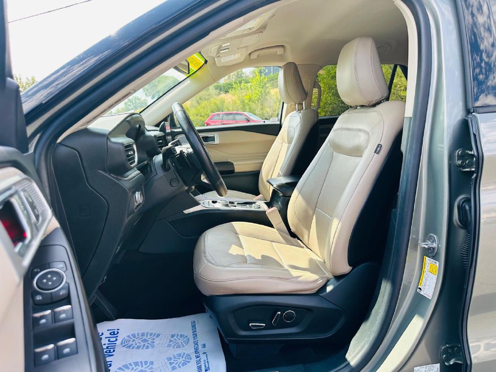 2020 Ford Explorer Image 12