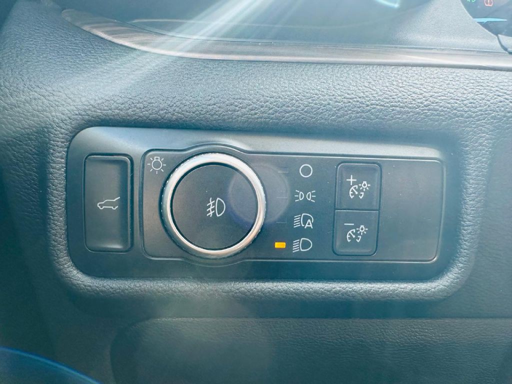 2020 Ford Explorer Image 28