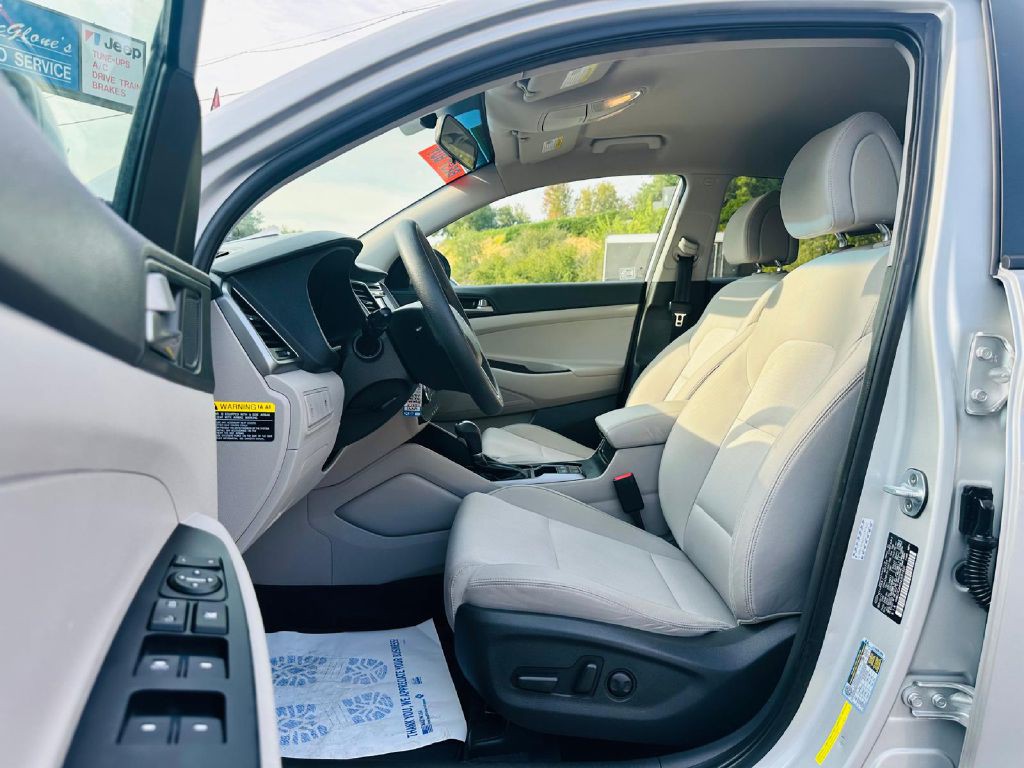 2017 Hyundai Tucson Image 12