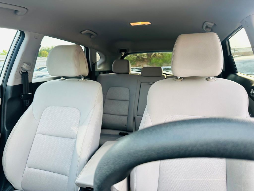 2017 Hyundai Tucson Image 30