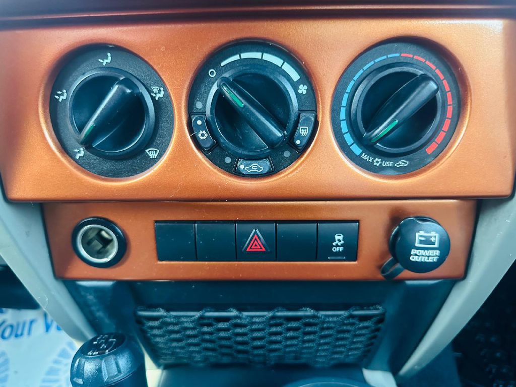 2010 Jeep Wrangler Unlimited Image 22
