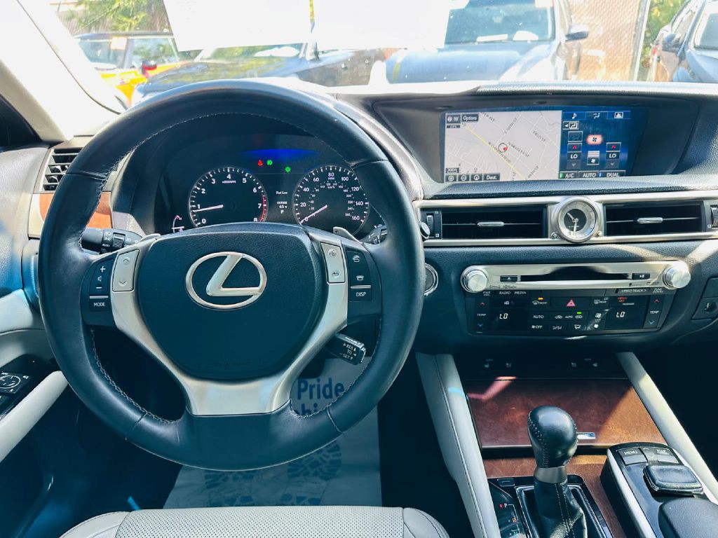 2015 Lexus GS 350 Image 17