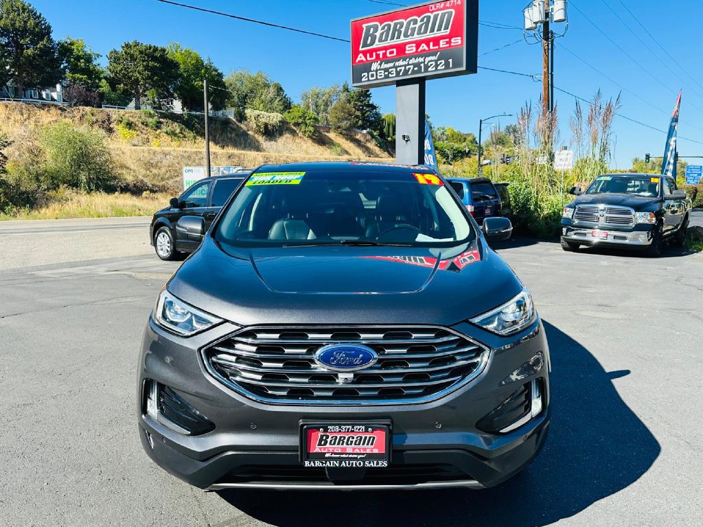 2019 Ford Edge Image 2
