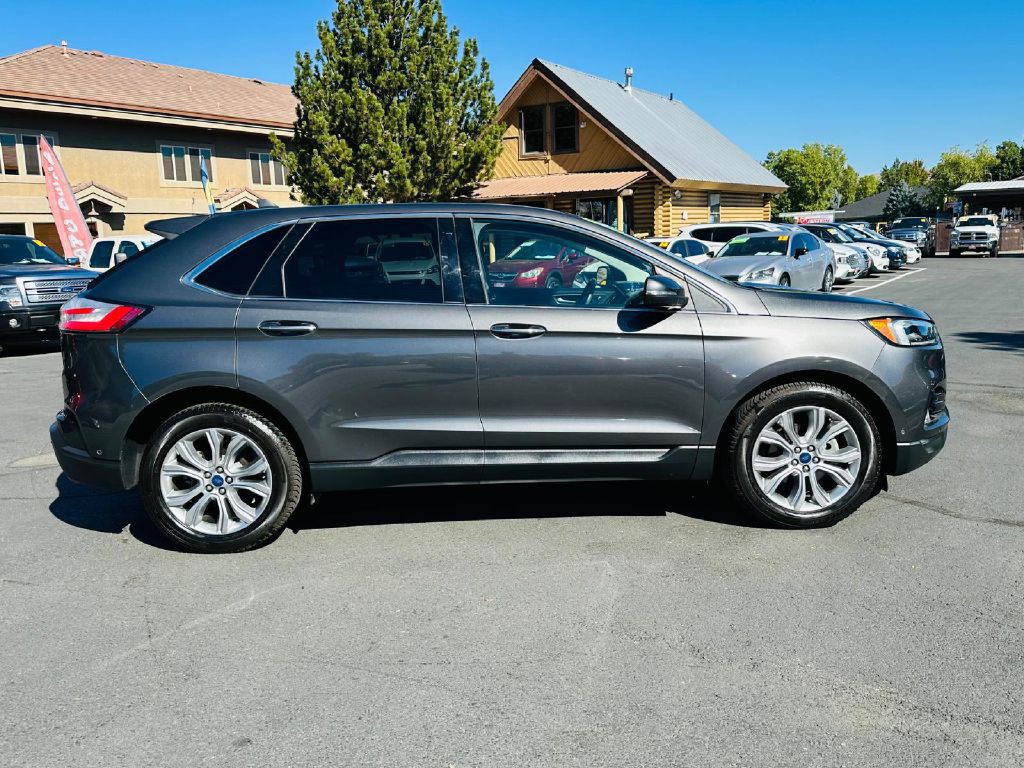 2019 Ford Edge Image 8