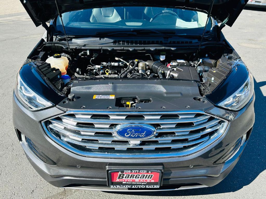 2019 Ford Edge Image 10