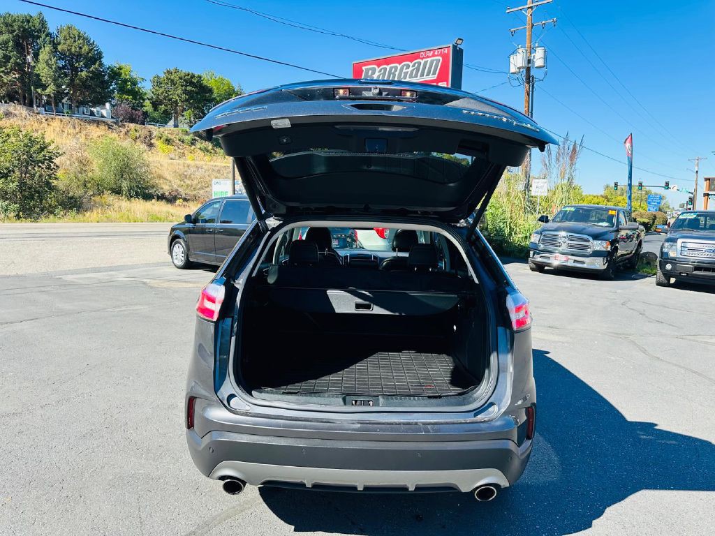 2019 Ford Edge Image 11