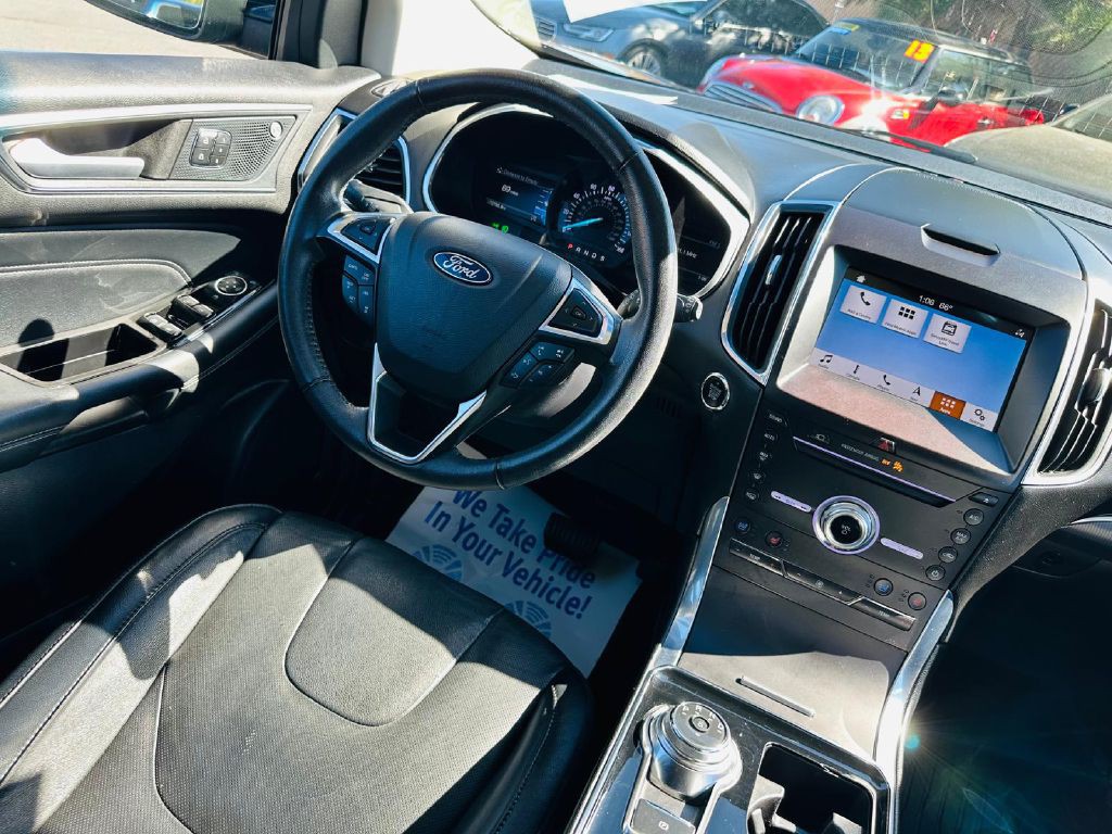 2019 Ford Edge Image 20