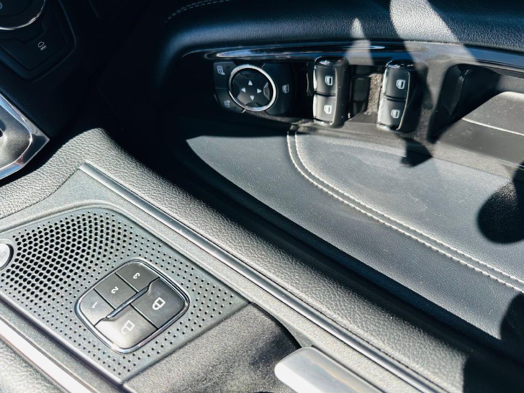 2019 Ford Edge Image 27