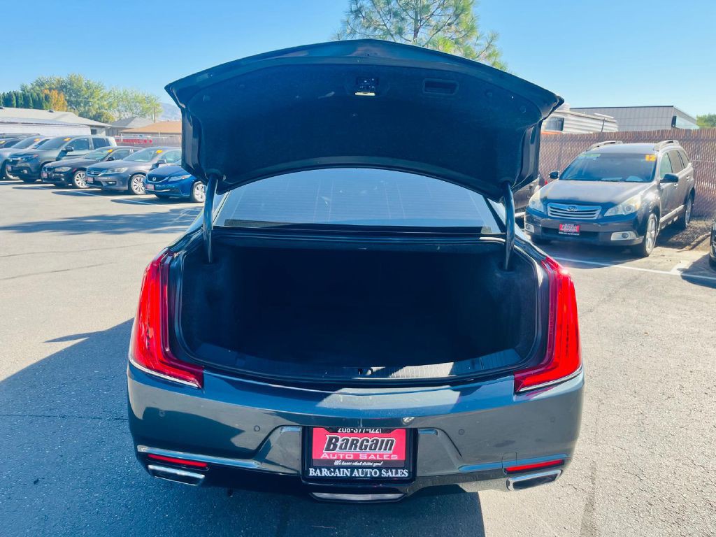 2018 Cadillac XTS Image 10