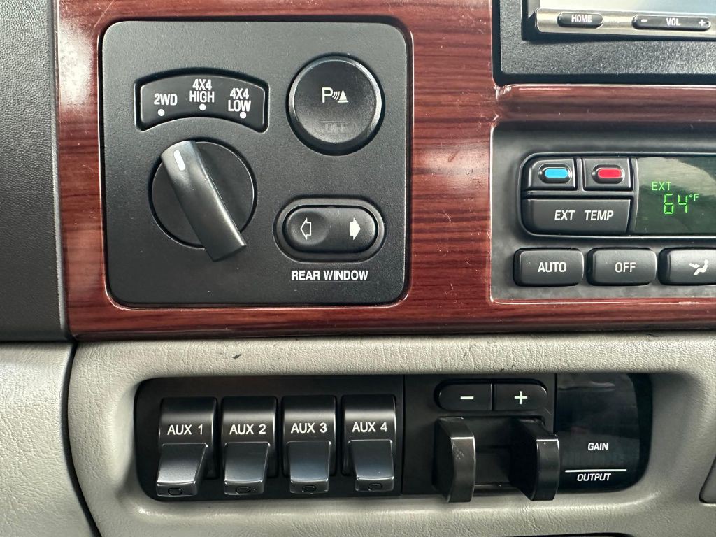 2006 Ford F-350 Image 22