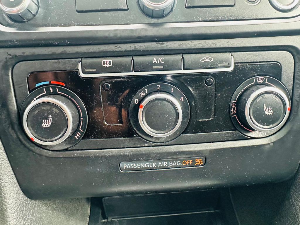 2014 Volkswagen Jetta Image 23
