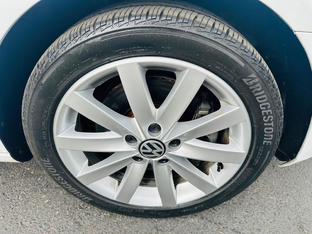 2014 Volkswagen Jetta Image 29