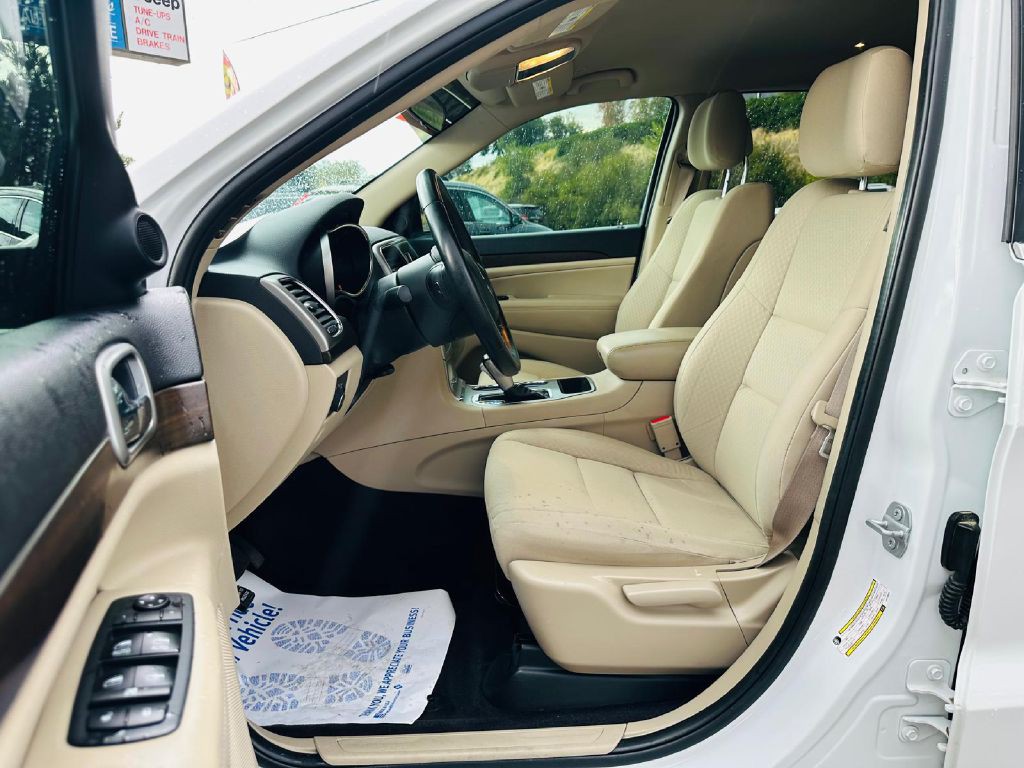 2018 Jeep Grand Cherokee Image 12