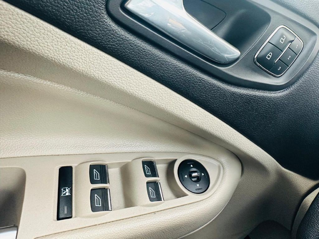 2013 Ford Escape Image 28