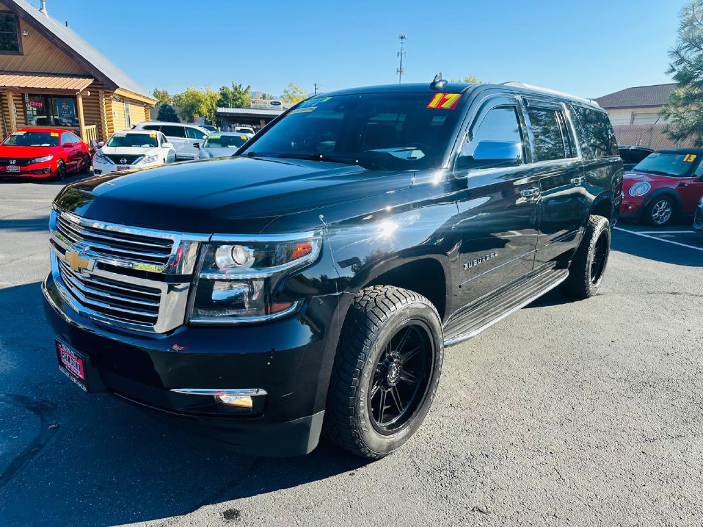 2017 Chevrolet Suburban Image 3