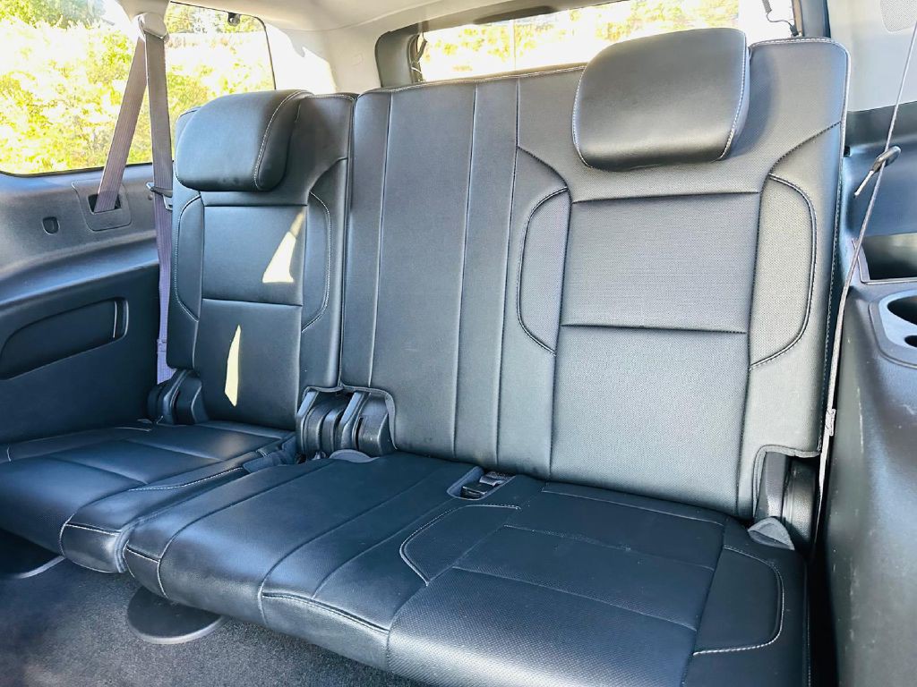 2017 Chevrolet Suburban Image 14