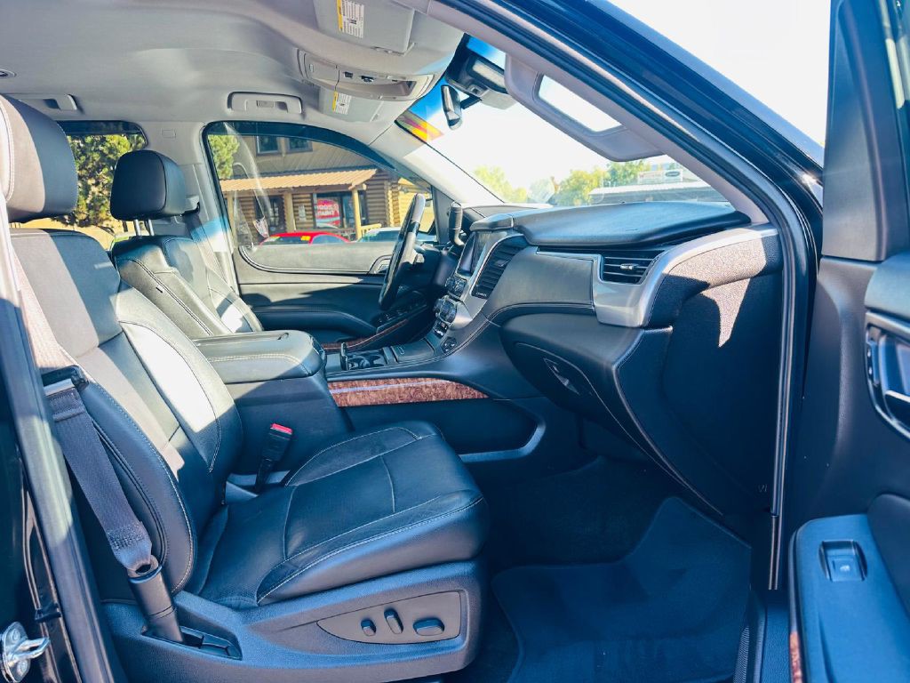 2017 Chevrolet Suburban Image 15
