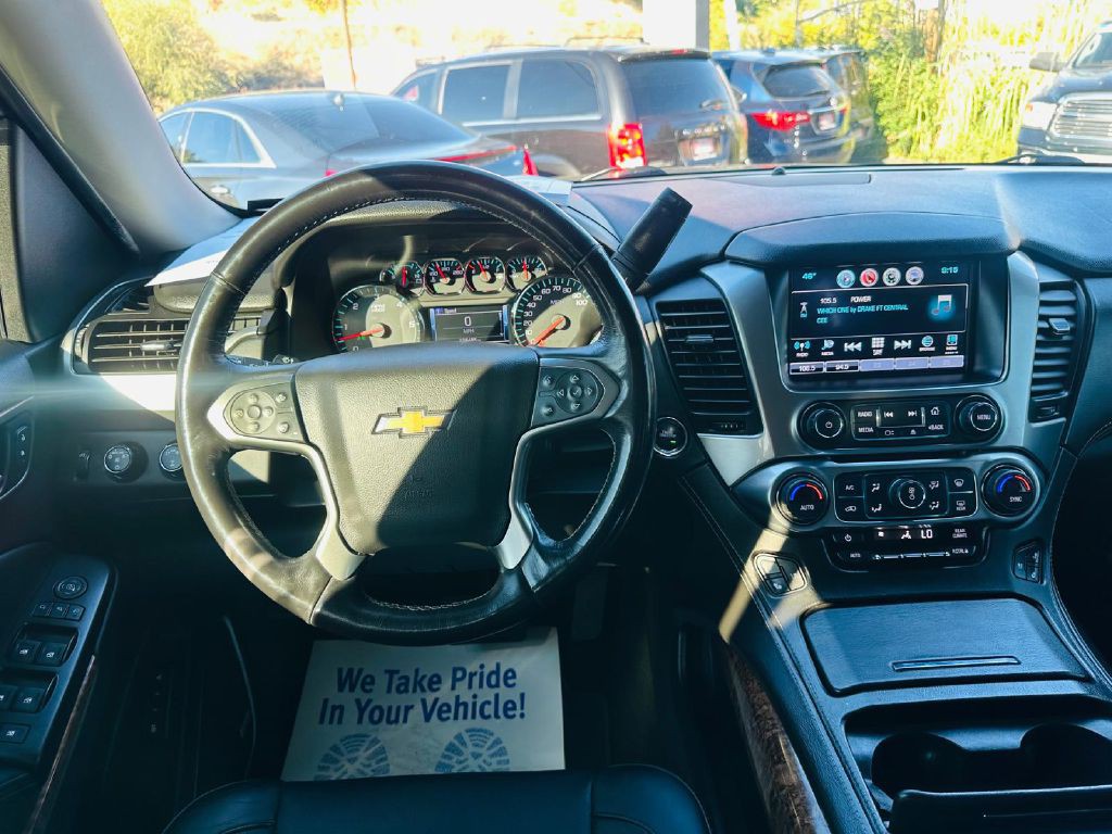 2017 Chevrolet Suburban Image 19