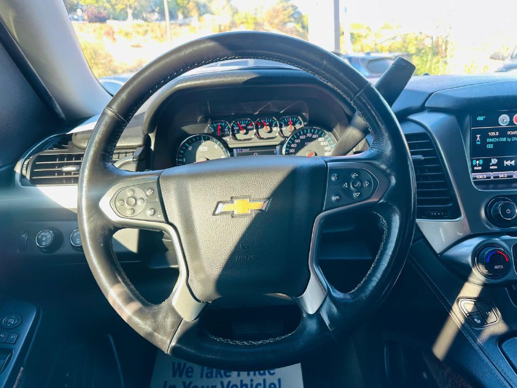 2017 Chevrolet Suburban Image 20