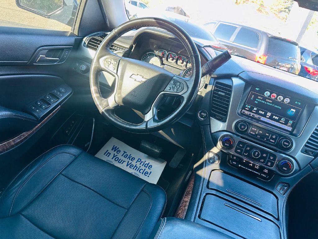 2017 Chevrolet Suburban Image 22