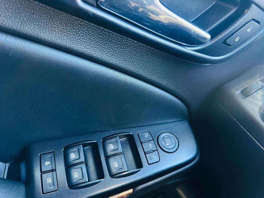 2017 Chevrolet Suburban Image 31