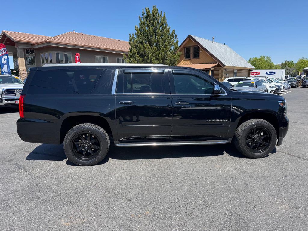 2017 Chevrolet Suburban Image 8