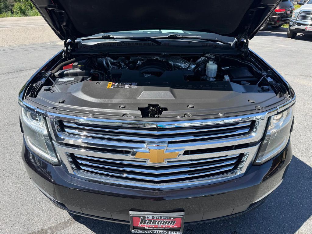 2017 Chevrolet Suburban Image 10