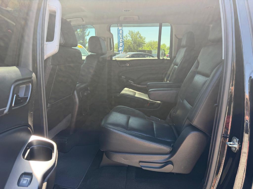 2017 Chevrolet Suburban Image 13