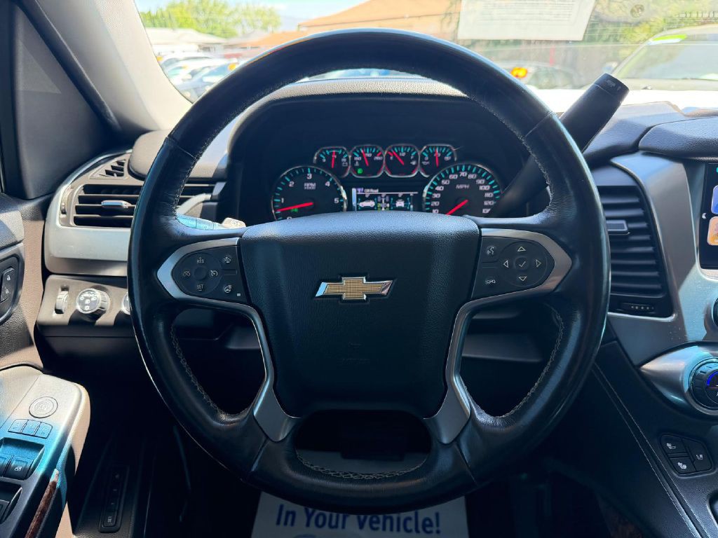 2017 Chevrolet Suburban Image 20