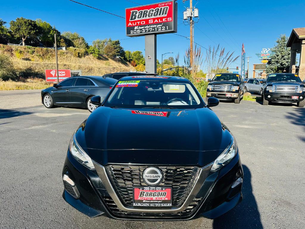 2020 Nissan Altima Image 2