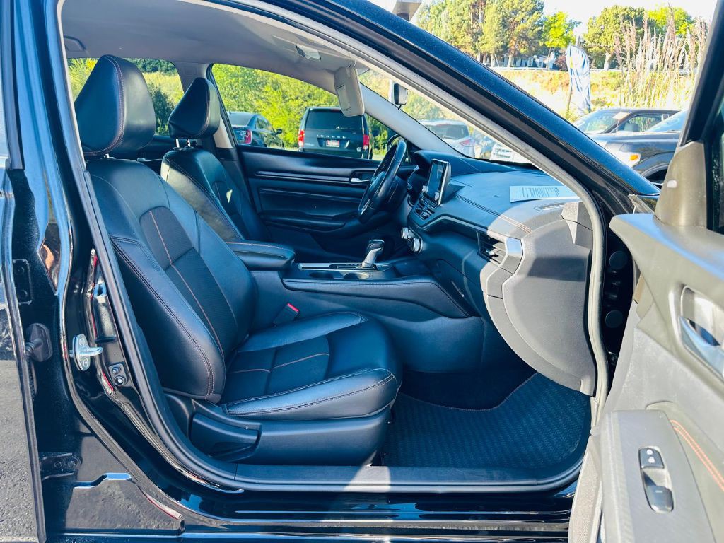 2020 Nissan Altima Image 14