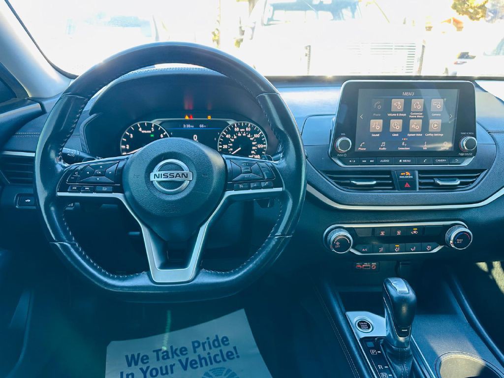 2020 Nissan Altima Image 17