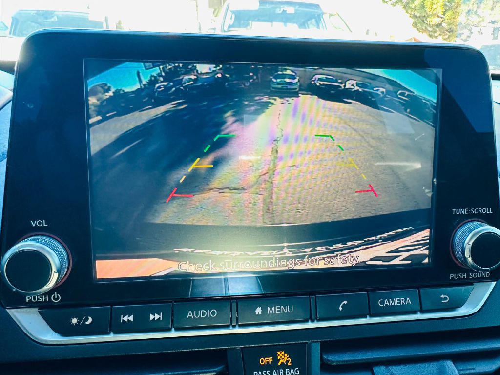 2020 Nissan Altima Image 25